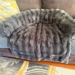 Pelsbarn Gray Faux Fur dog beds BOGO